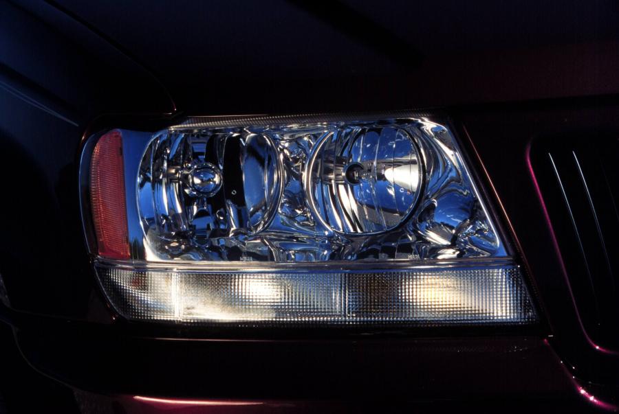  Jeep Grand Cherokee 1999 года  (фото 16 из 80)